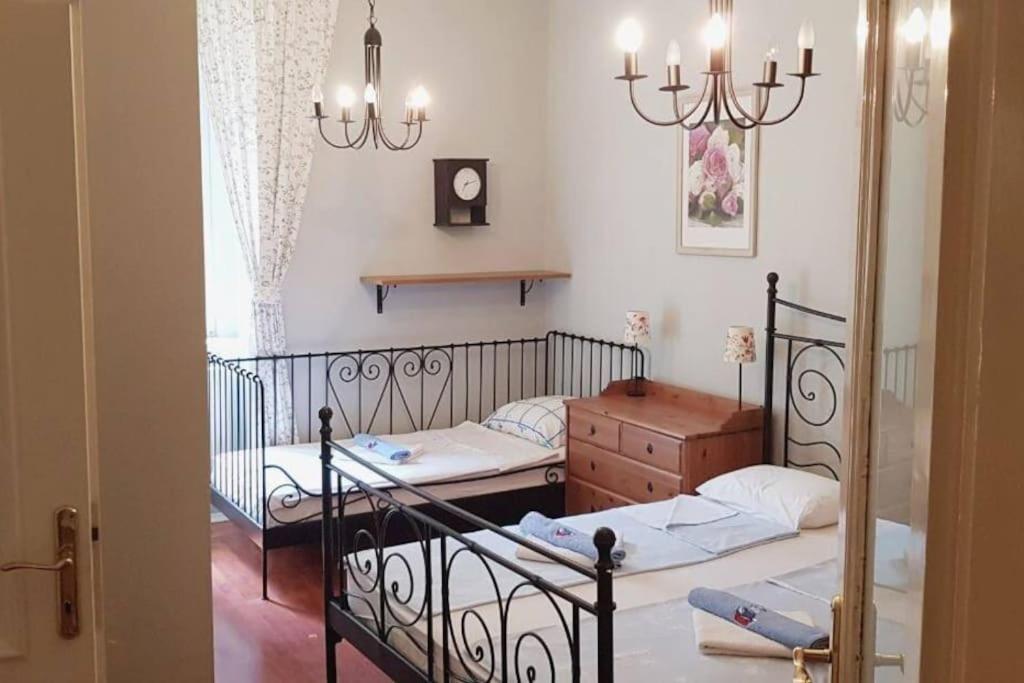 Lavender J.M. Apartment Пула Екстериор снимка